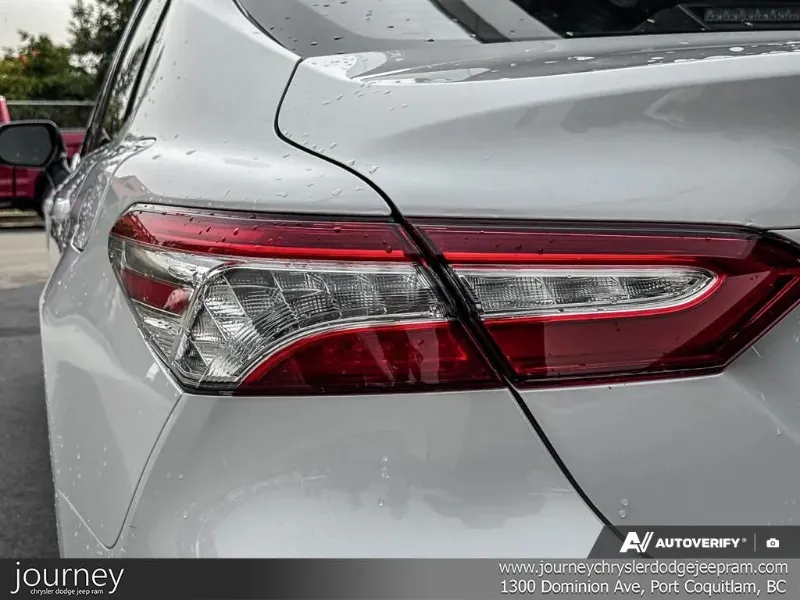 2018 TOYOTA CAMRY angle 10