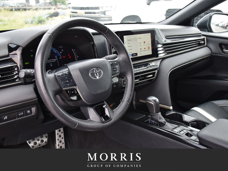 2025 Toyota Camry SE  at Alfa Romeo of Winnipeg Winnipeg Manitoba (Image 11/23)