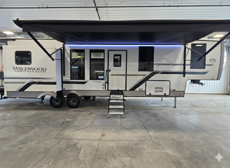 2025 FOREST RIVER HERITAGE GLEN 38 VERANDA at Vision RV Acheson Alberta (Image 6/44)