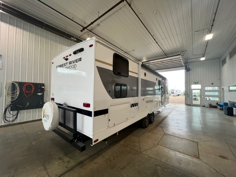 REVI ルヴィ　VCF Extra Llquid Vehicle Detail Page - Vision RV