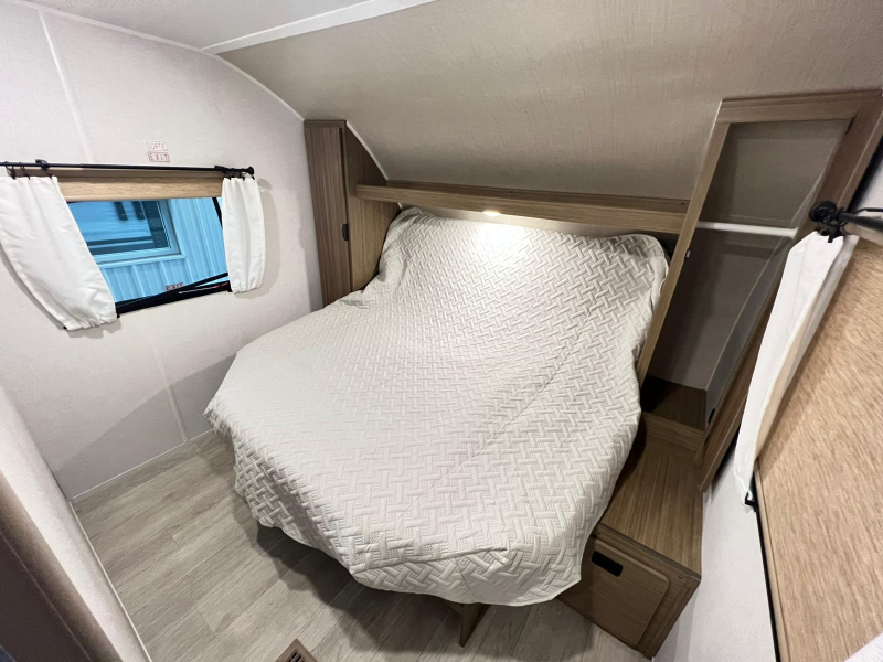 Vehicle Detail Page - Vision RV