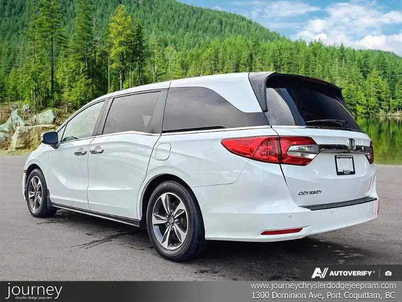 2020 HONDA Odyssey angle 4