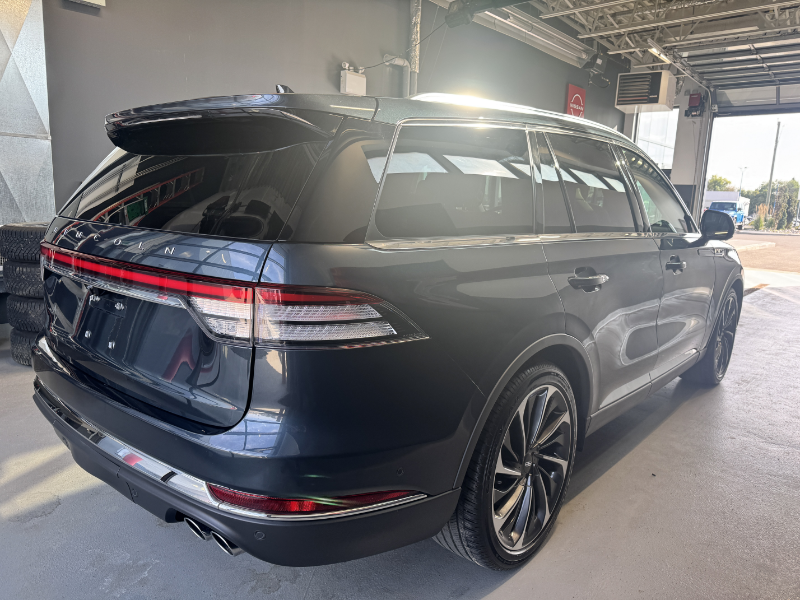 2022 LINCOLN Aviator Reserve  at Nissan Lloydminster Lloydminster Alberta (Image 4/25)