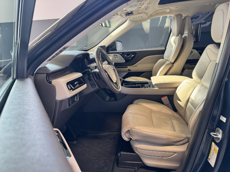 2022 LINCOLN Aviator Reserve  at Nissan Lloydminster Lloydminster Alberta (Image 11/25)