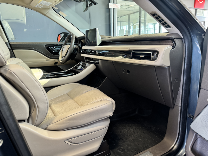 2022 LINCOLN Aviator Reserve  at Nissan Lloydminster Lloydminster Alberta (Image 12/25)