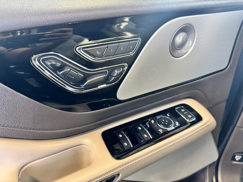 2022 LINCOLN Aviator Reserve  at Nissan Lloydminster Lloydminster Alberta (Image 8/25)