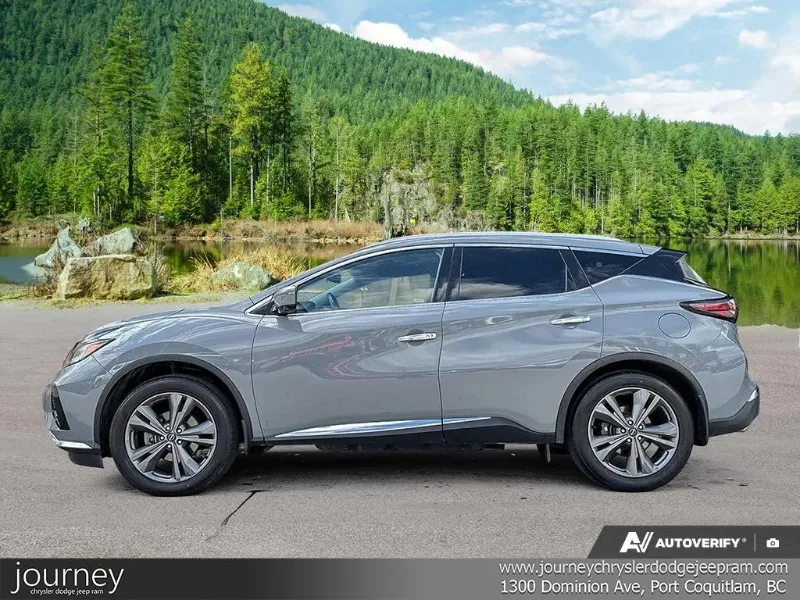 2023 NISSAN Murano angle 3