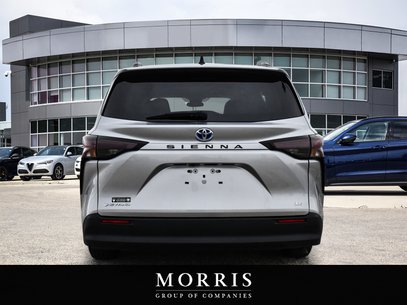 2025 Toyota Sienna   at Alfa Romeo of Winnipeg Winnipeg MB (Image 5/24)