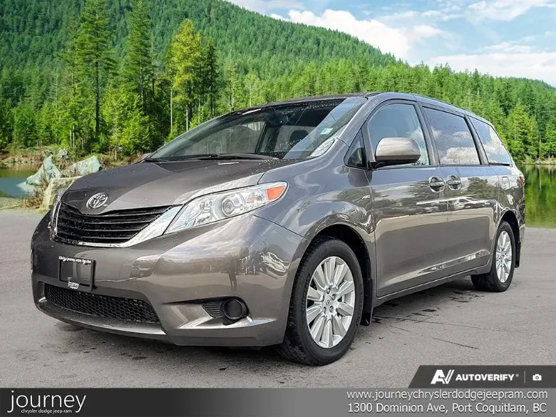 2017 Toyota Sienna LE