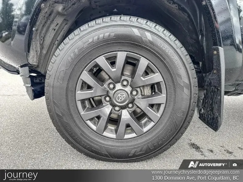 2020 TOYOTA Tacoma angle 6