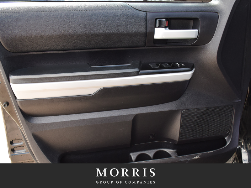 2020 Toyota Tundra SR5  at Alfa Romeo of Winnipeg Winnipeg Manitoba (Image 9/24)