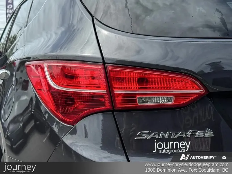 2015 Hyundai Santa Fe Sport angle 10