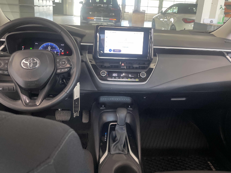 2026 Toyota Corolla LE  at Alfa Romeo of Winnipeg Winnipeg Manitoba (Image 29/30)