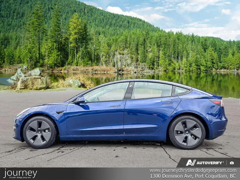 2021 TESLA Model 3 angle 3
