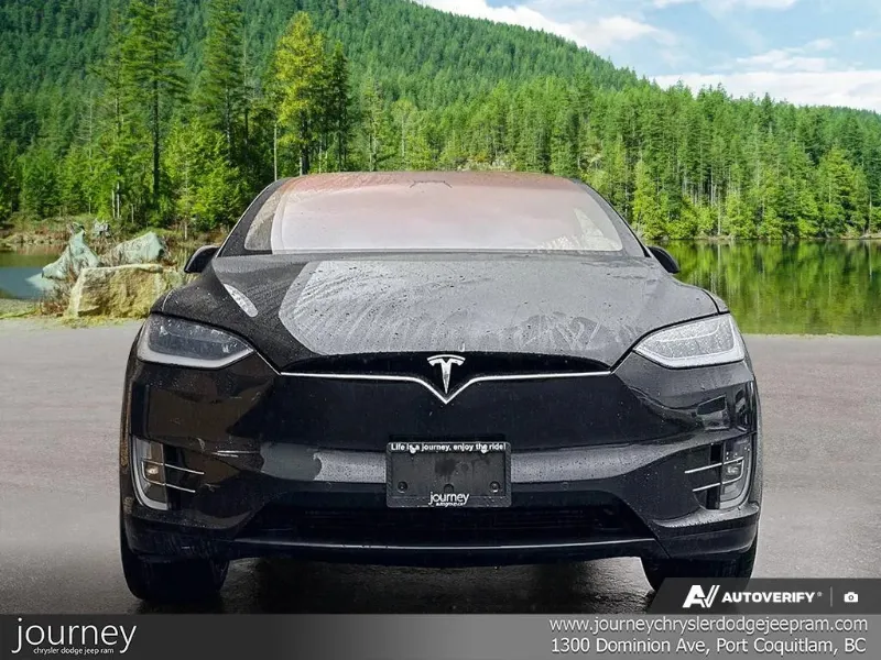 2017 TESLA Model X angle 2
