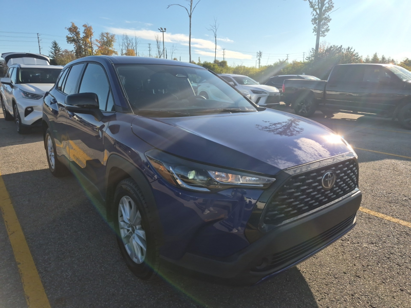2025 Toyota Corolla Cross at Alfa Romeo of Winnipeg Winnipeg MB (Image 2/9)