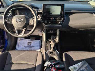 2025 Toyota Corolla Cross   at Alfa Romeo of Winnipeg Winnipeg MB thumbnail 5