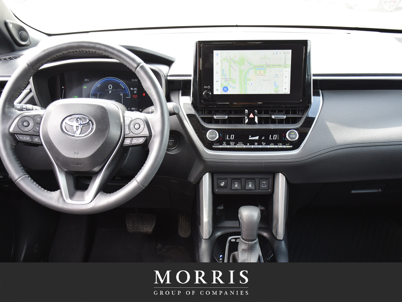 2024 Toyota Corolla Cross HYBRID XSE  at Alfa Romeo of Winnipeg Winnipeg Manitoba (Image 16/25)