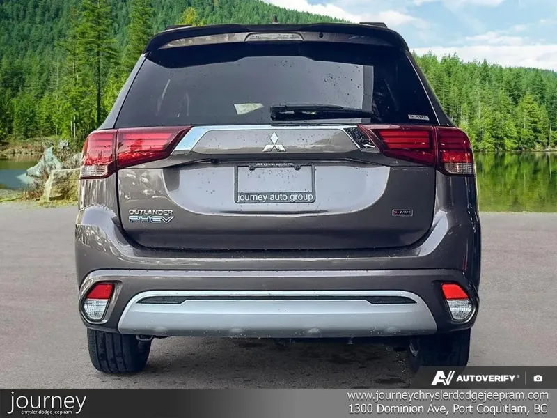 2022 MITSUBISHI Outlander PHEV angle 5