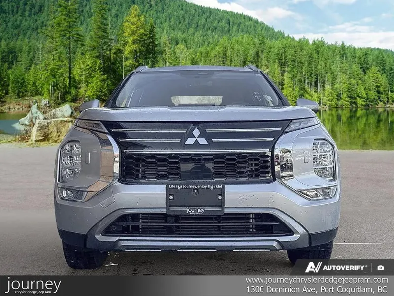 2025 MITSUBISHI Outlander angle 2
