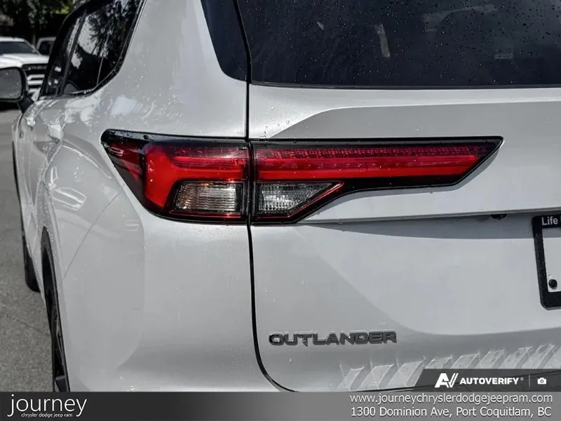 2023 MITSUBISHI Outlander angle 10