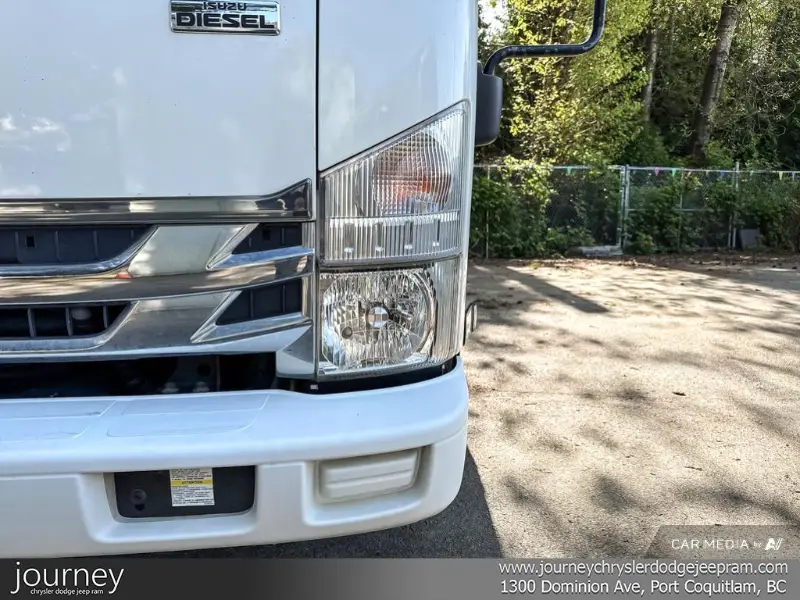 2020 ISUZU NPR angle 7