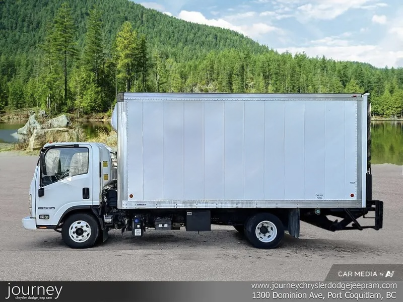 2020 ISUZU NPR angle 3