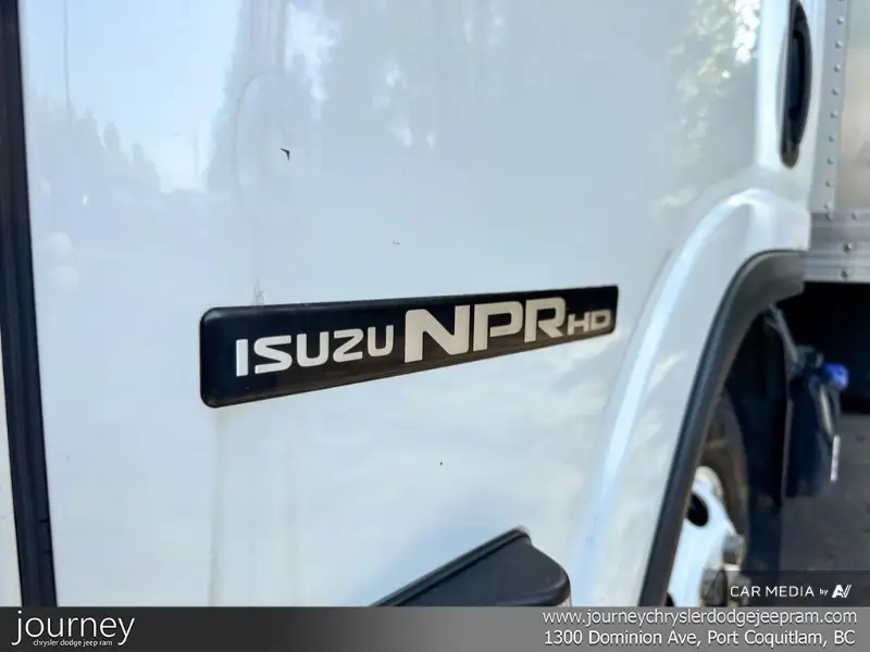 2020 ISUZU NPR angle 8