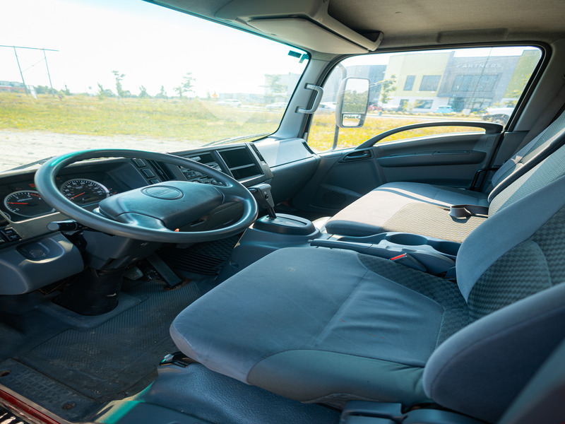 2015 ISUZU NRR angle 8