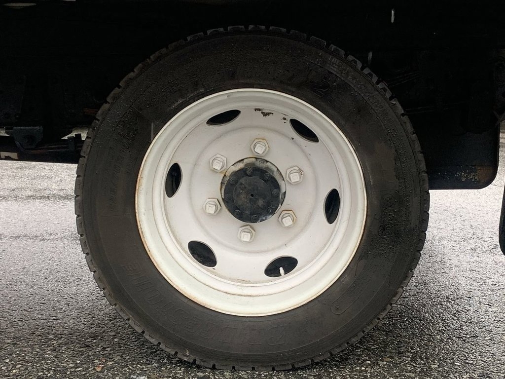 2015 ISUZU NRR angle 9