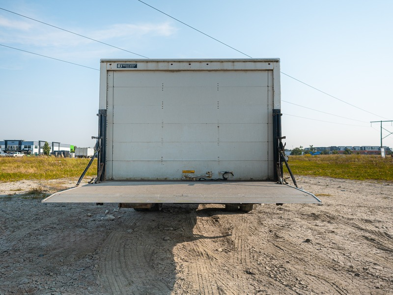 2016 ISUZU NPR angle 3
