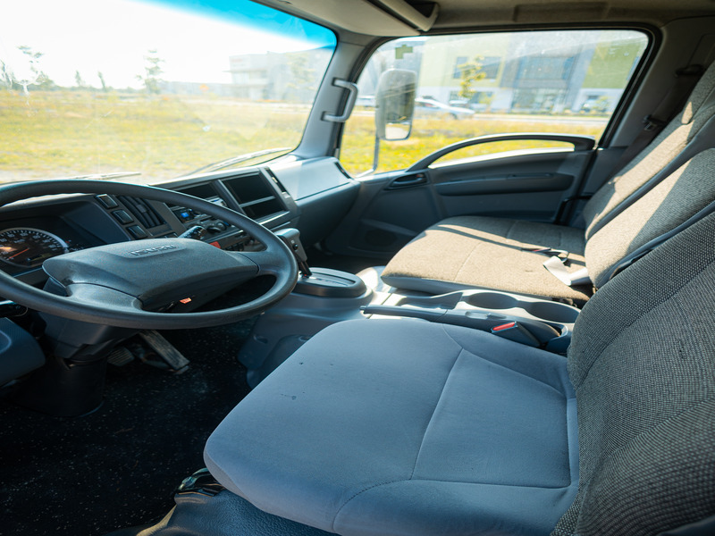2016 ISUZU NPR angle 10