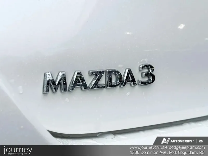 2025 MAZDA Mazda3 angle 8
