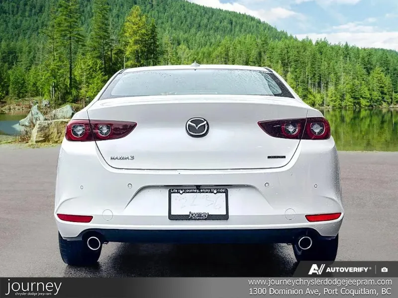 2025 MAZDA Mazda3 angle 5