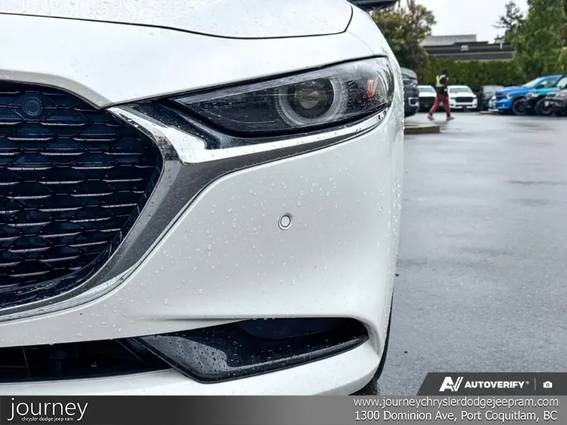 2025 MAZDA Mazda3 angle 7