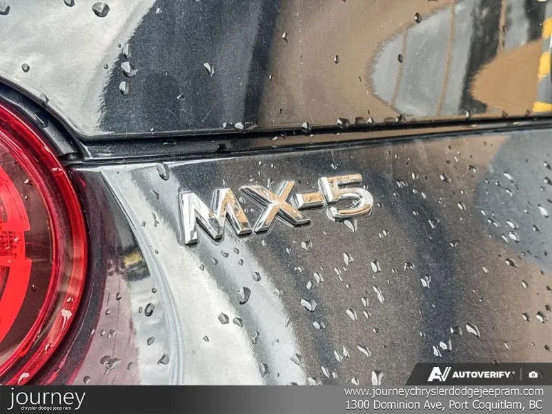 2022 MAZDA MX-5 angle 8