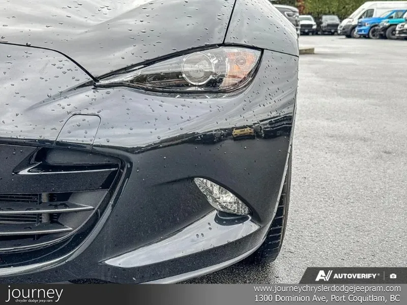 2022 MAZDA MX-5 angle 7