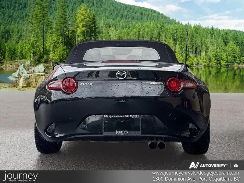2022 MAZDA MX-5 angle 5