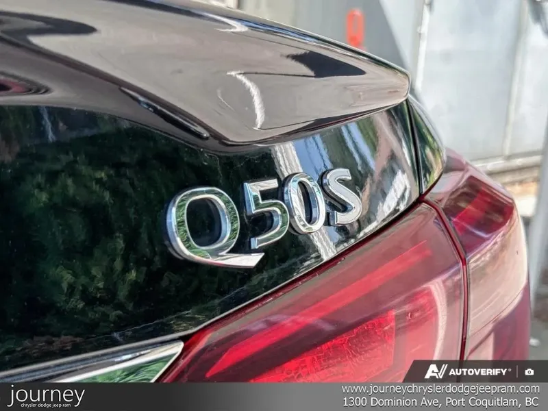 2018 INFINITI Q50 angle 8