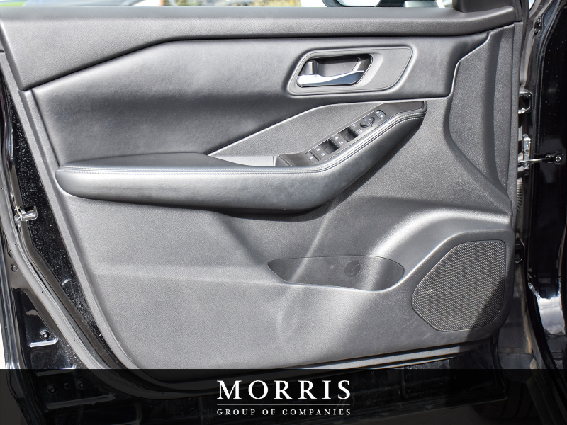 2025 Nissan Rogue   at Alfa Romeo of Winnipeg Winnipeg Manitoba (Image 9/25)