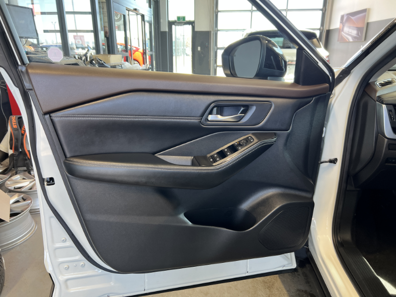 2023 NISSAN Rogue SV MIDNIGHT EDITION Ready to register in AB or SK for ...