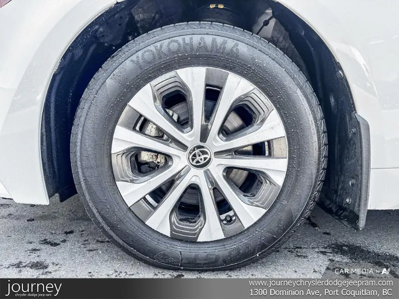 2023 TOYOTA Corolla angle 6