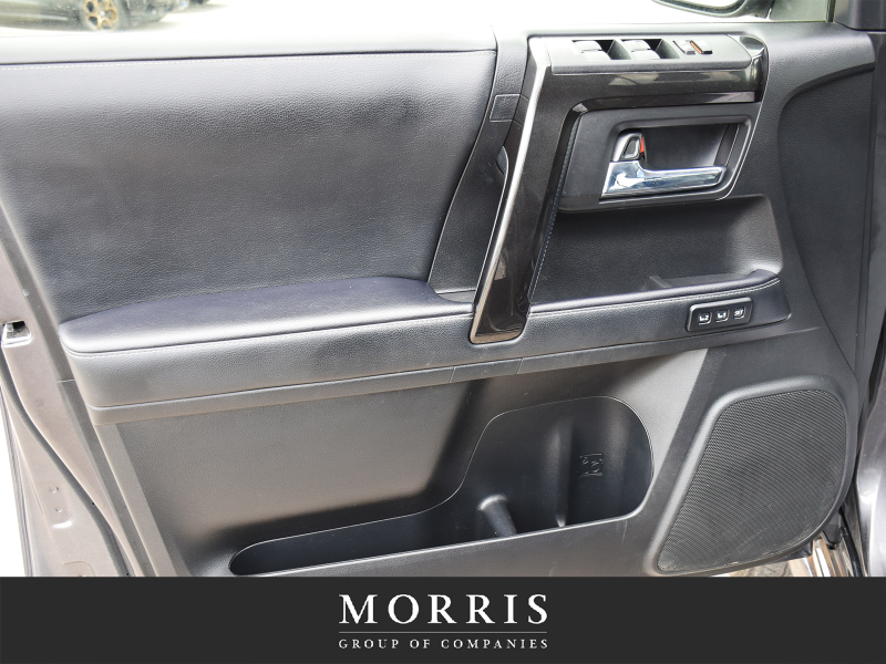 2021 Toyota 4Runner SR5  at Alfa Romeo of Winnipeg Winnipeg Manitoba (Image 9/25)
