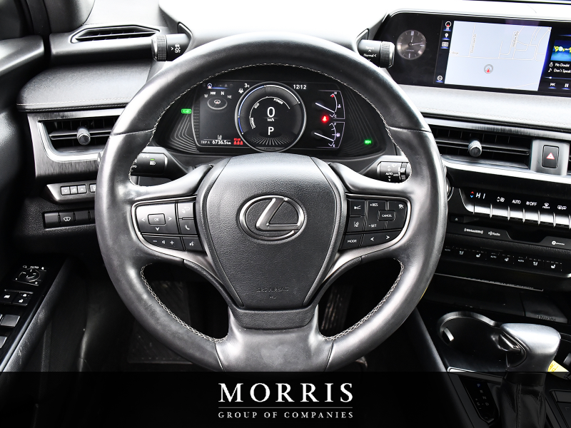 2019 Lexus UX Hybrid   at Alfa Romeo of Winnipeg Winnipeg MB (Image 17/26)