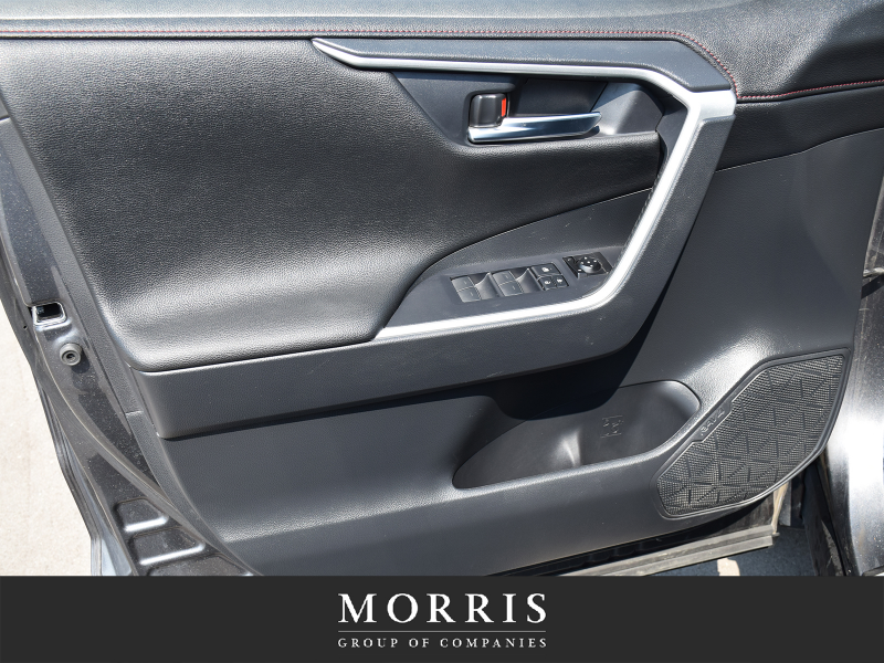 2023 Toyota Rav4 Prime XSE at Alfa Romeo of Winnipeg Winnipeg Manitoba (Image 9/26)