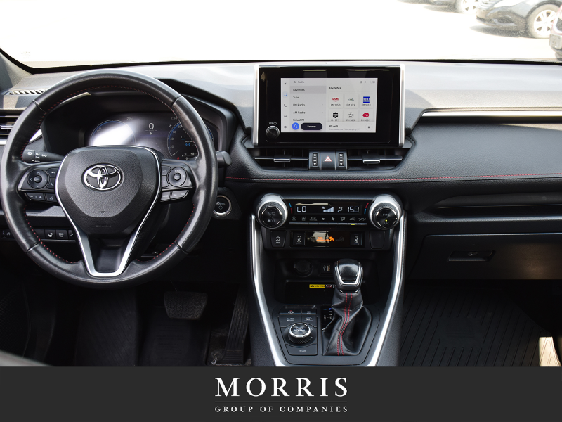2023 Toyota Rav4 Prime XSE at Alfa Romeo of Winnipeg Winnipeg Manitoba (Image 16/26)