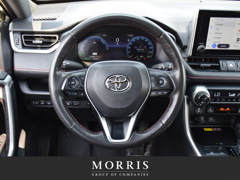 2023 Toyota Rav4 Prime XSE at Alfa Romeo of Winnipeg Winnipeg Manitoba (Image 17/26)