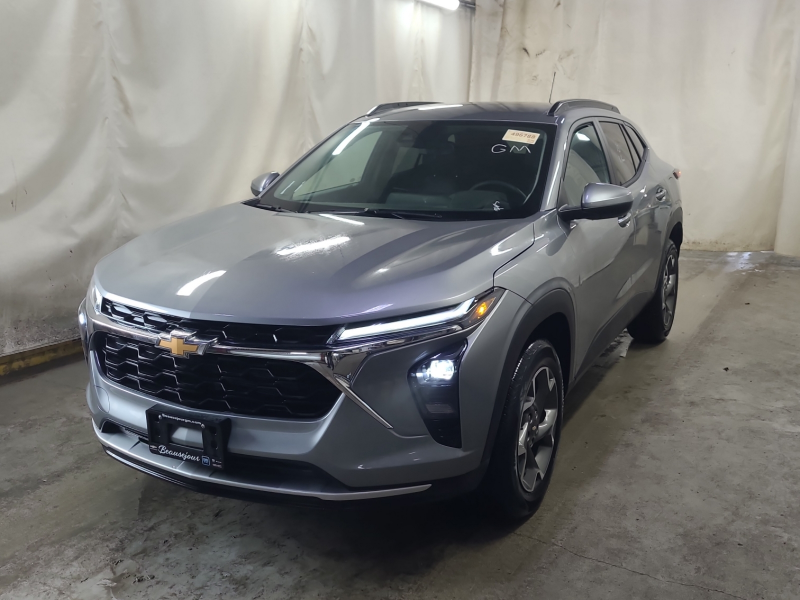 Gray 2025 Chevrolet Trax LT FWD SUV / Crossover Front-Wheel Drive Automatic