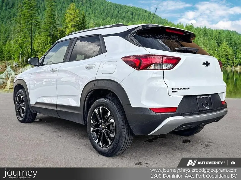2023 CHEVROLET Trailblazer angle 4
