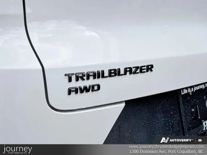 2023 CHEVROLET Trailblazer angle 8